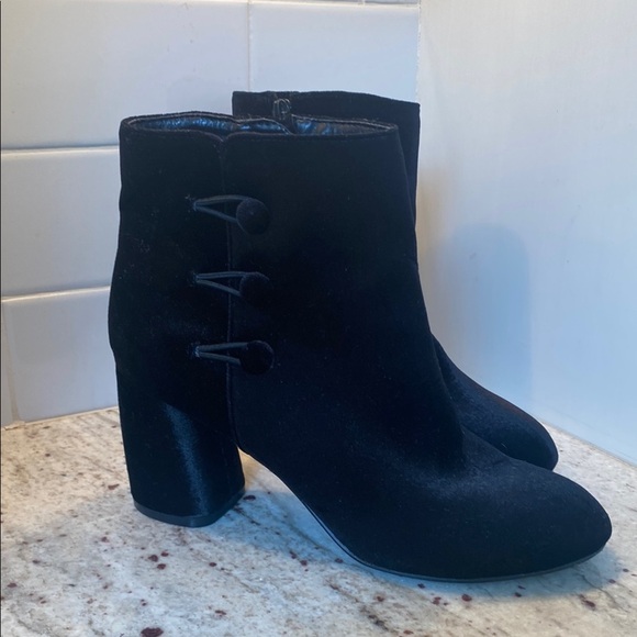Nine West Shoes - Nine West black velvet booties with side zip and 3 button accent. Size 7